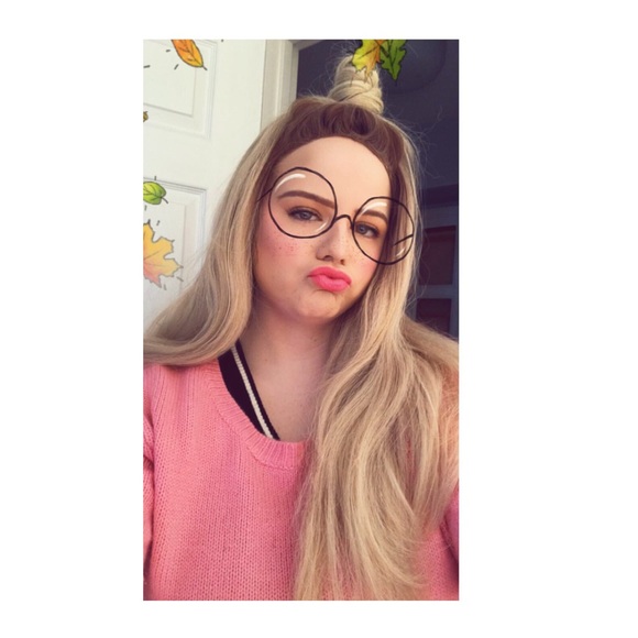 meet you posher listing 🐰🔮 - Picture 3 of 5